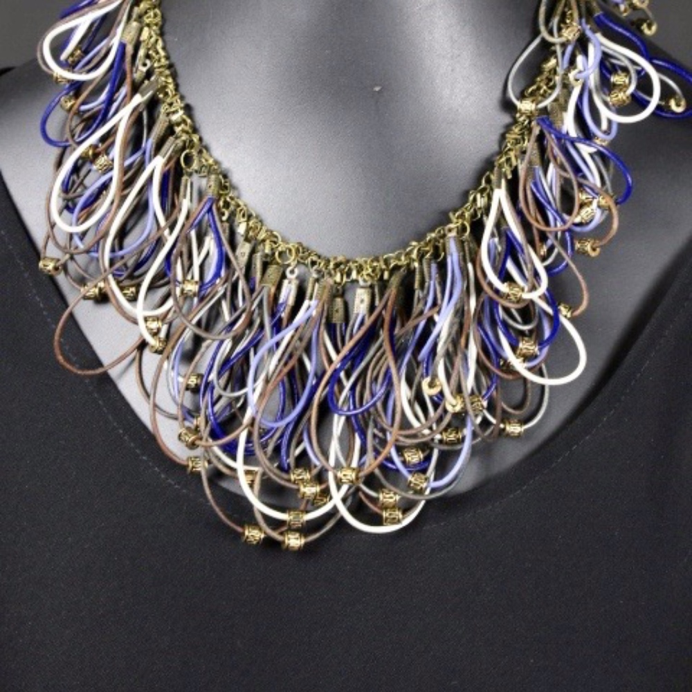 Designer Necklace - Picture 2 of 3
